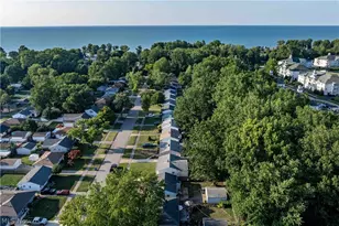 303 Erieview Blvd, Sheffield Lake, OH 44054 - Photo 40
