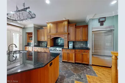 11205 Hampton Ridge Drive, Chardon, OH 44024 - Photo 12
