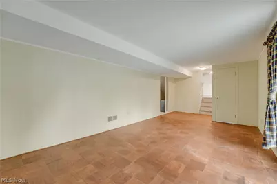 4880 Maple Hill Drive, Green Hills, OH 44131 - Photo 12