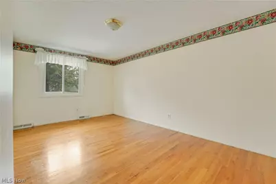 4880 Maple Hill Drive, Green Hills, OH 44131 - Photo 18