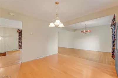 4880 Maple Hill Drive, Green Hills, OH 44131 - Photo 8