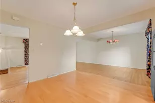 4880 Maple Hill Dr, Green Hills, OH 44131 - Photo 8