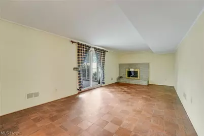 4880 Maple Hill Drive, Green Hills, OH 44131 - Photo 12