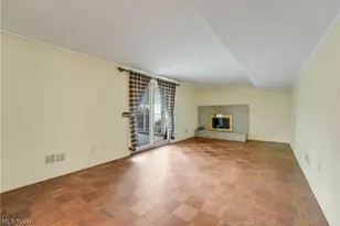 4880 Maple Hill Dr, Green Hills, OH 44131 - Photo 12
