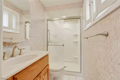 4880 Maple Hill Drive, Green Hills, OH 44131 - Photo 16