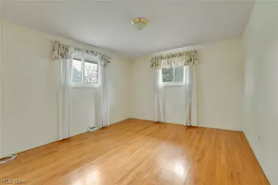 4880 Maple Hill Drive, Green Hills, OH 44131 - Photo 20