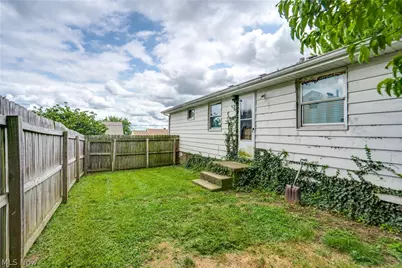 1425 Colonial Boulevard NE, Canton, OH 44714 - Photo 14