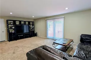 19219 Lomond Blvd, Huber Heights, OH 44122 - Photo 8