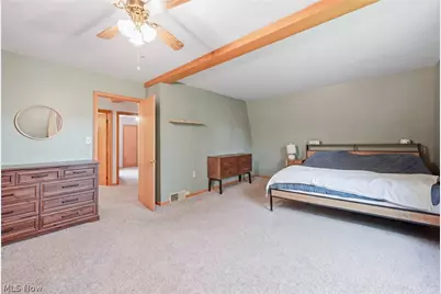 6667 Chestnut Ridge Road, Hubbard, OH 44425 - Photo 22