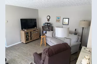 2143 Greenway Drive, Uniontown, OH 44685 - Photo 6