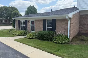 2143 Greenway Dr, Uniontown, OH 44685 - Photo 2