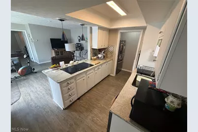 2143 Greenway Drive, Uniontown, OH 44685 - Photo 8