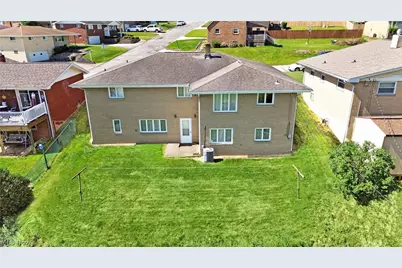 401 Linduff Avenue, Steubenville, OH 43952 - Photo 2