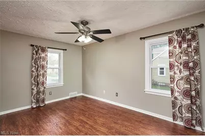 254 Lownsdale Avenue, Akron, OH 44313 - Photo 10