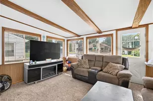 1313 Martin Rd, Mogadore, OH 44260 - Photo 2