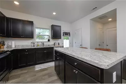 460 Auld Farm Circle, Akron, OH 44320 - Photo 10