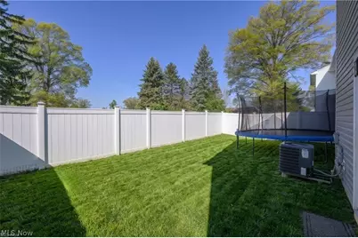 460 Auld Farm Circle, Akron, OH 44320 - Photo 4