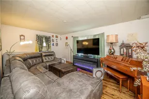 1263 Depot Phalanx St, Worthington, OH 44470 - Photo 4