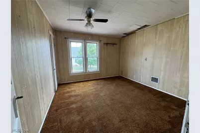 438 N Wooster Avenue, Strasburg, OH 44680 - Photo 18