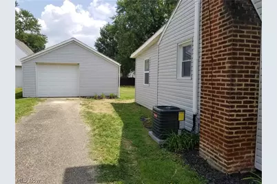4114 Buchtel Avenue NE, Louisville, OH 44641 - Photo 20