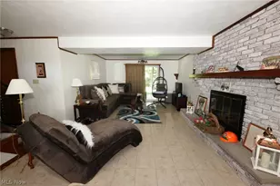 364 Country Club Blvd, Weirton, WV 26062 - Photo 20
