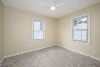 2751 Valley Road, Cuyahoga Falls, OH 44223 - Photo 12