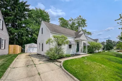 2751 Valley Road, Cuyahoga Falls, OH 44223 - Photo 32
