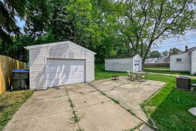 2751 Valley Road, Cuyahoga Falls, OH 44223 - Photo 30