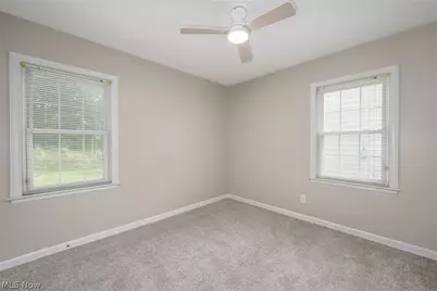 2751 Valley Road, Cuyahoga Falls, OH 44223 - Photo 10