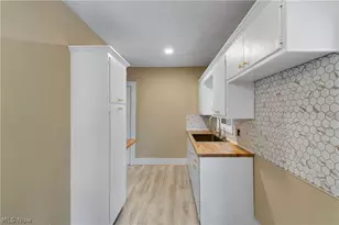 2371 Greensburg Rd, Green, OH 44720 - Photo 8
