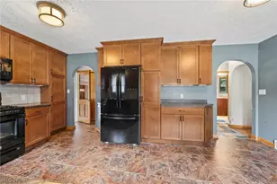 1409 Elm Grove Ave, Akron, OH 44312 - Photo 8