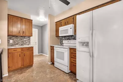 379 Ridgewood Drive, Eastlake, OH 44095 - Photo 12