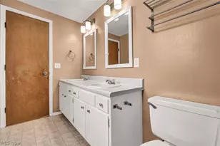 379 Ridgewood Dr, Eastlake, OH 44095 - Photo 24