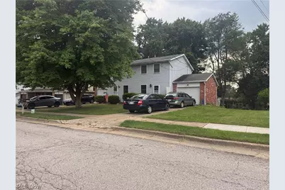 1453 Ellesmere Avenue NW, North Canton, OH 44720 - Photo 2