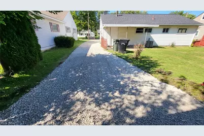 940 Oakwood Drive, Elyria, OH 44035 - Photo 14