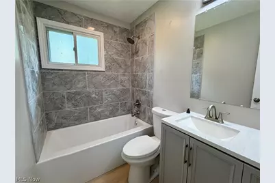 940 Oakwood Drive, Elyria, OH 44035 - Photo 10