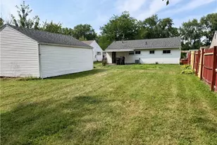 940 Oakwood Dr, Elyria, OH 44035 - Photo 8