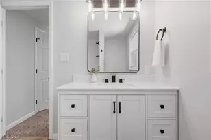 7090 Euclid Chardon Rd, Kirtland, OH 44094 - Photo 28