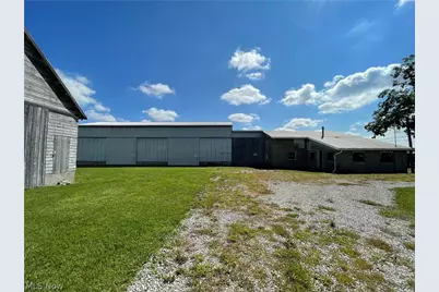 8279 Baumhart Road, Vermilion, OH 44089 - Photo 10