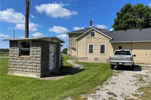 8279 Baumhart Rd, Vermilion, OH 44089 - Photo 12
