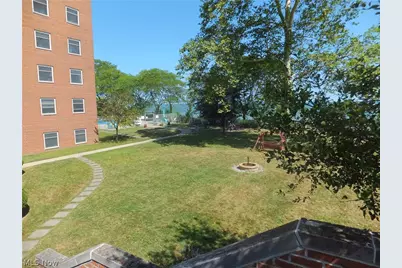 11820 Edgewater Drive #619, Oakwood, OH 44107 - Photo 14