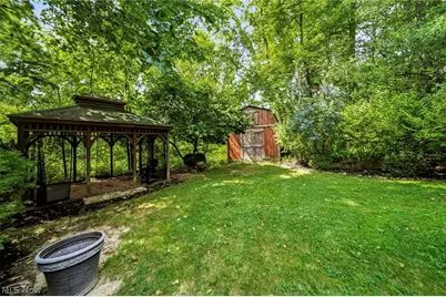 10182 Mulberry Road, Chardon, OH 44024 - Photo 32