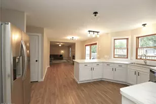 1100 Dover Dr, Medina, OH 44256 - Photo 4