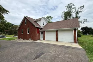 2476 Ravenna Ave NE, East Canton, OH 44730 - Photo 34
