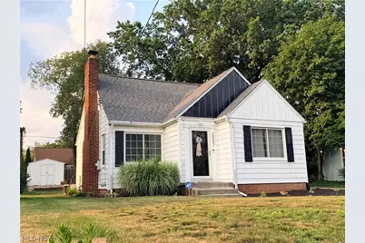 2007 32nd Street NW, Canton, OH 44709 - Photo 2