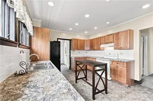 412 Oakwood Dr, Cadiz, OH 43907 - Photo 14