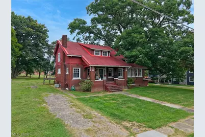 412 Oakwood Drive, Cadiz, OH 43907 - Photo 2