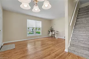 2554 23rd St, Cuyahoga Falls, OH 44223 - Photo 8