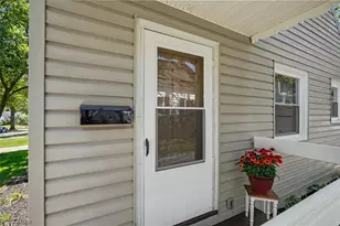 2554 23rd St, Cuyahoga Falls, OH 44223 - Photo 4