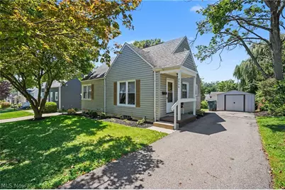 2554 23rd Street, Cuyahoga Falls, OH 44223 - Photo 2